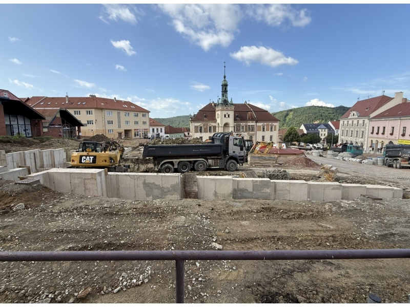 REKONSTRUKCE NÁMĚSTÍ MÍRU >> aktuální informace o průběhu prací